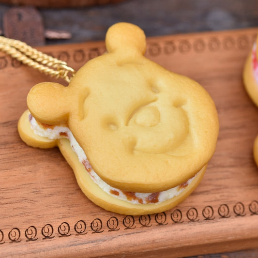 Disney Store - Kuscheliger Pooh / Halskette Honigkaramell-Cookie-Sandwich-Eis - Schmuck