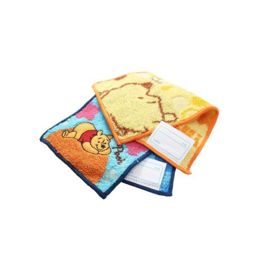 Disney Store - Winnie the Pooh with 2 pack of tissues Natural Honey - accessory